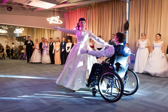 Инклюзивный бал "Живые страницы истории! - здесь каждый нашёл свое сокровище!